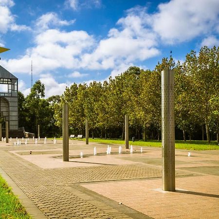 Parkside & City View In Sydney Olympic Park Bagian luar foto
