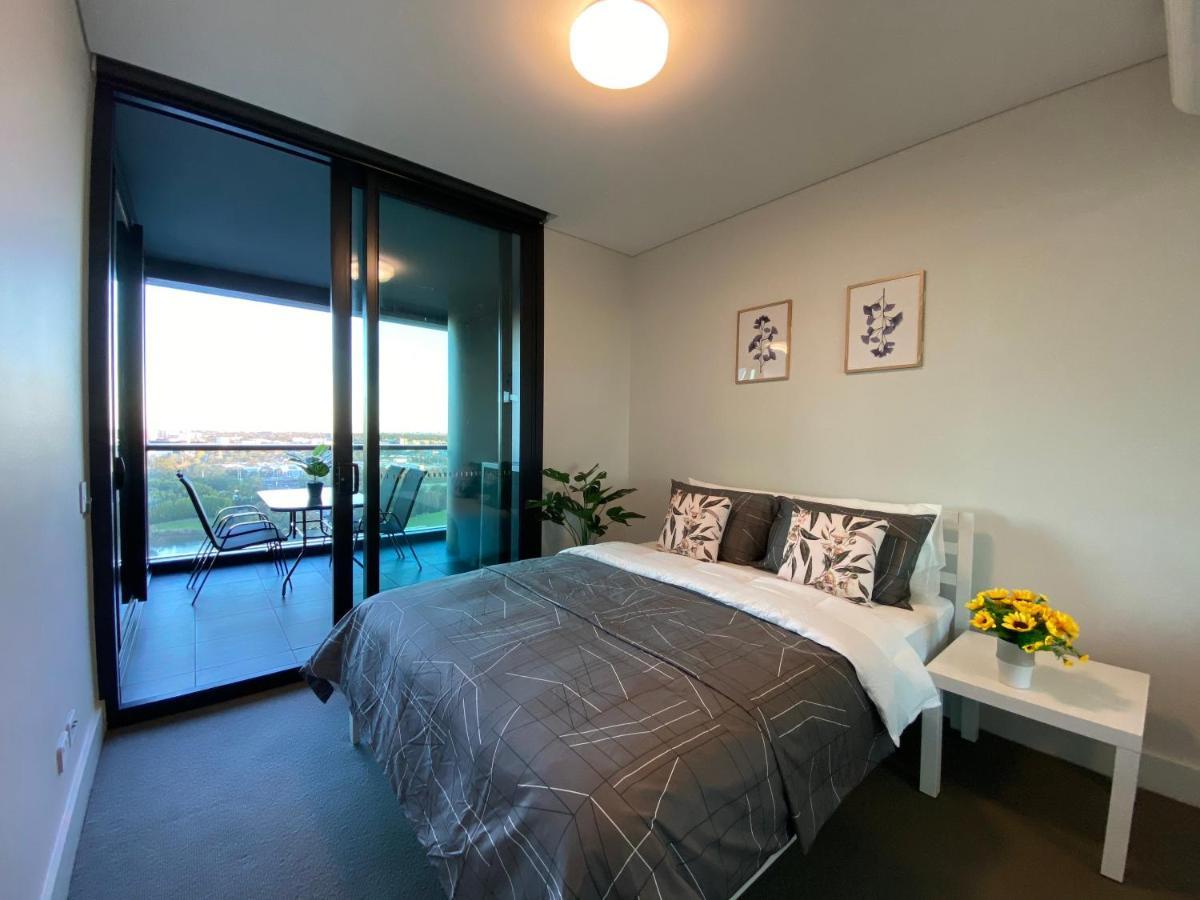 Parkside & City View In Sydney Olympic Park Bagian luar foto